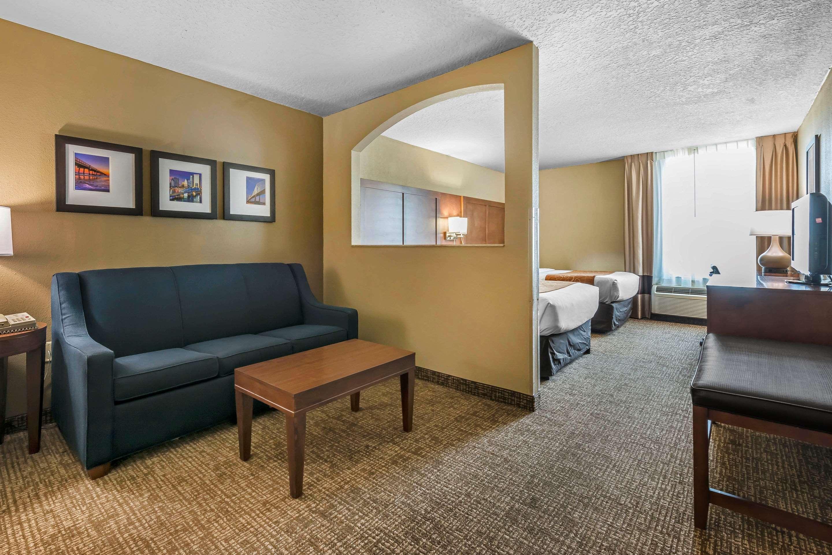 Comfort Suites Baymeadows Near Butler Blvd Jacksonville Exterior foto