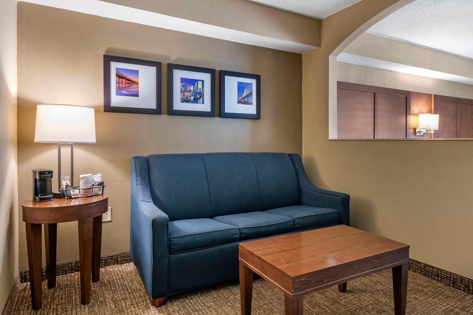 Comfort Suites Baymeadows Near Butler Blvd Jacksonville Exterior foto